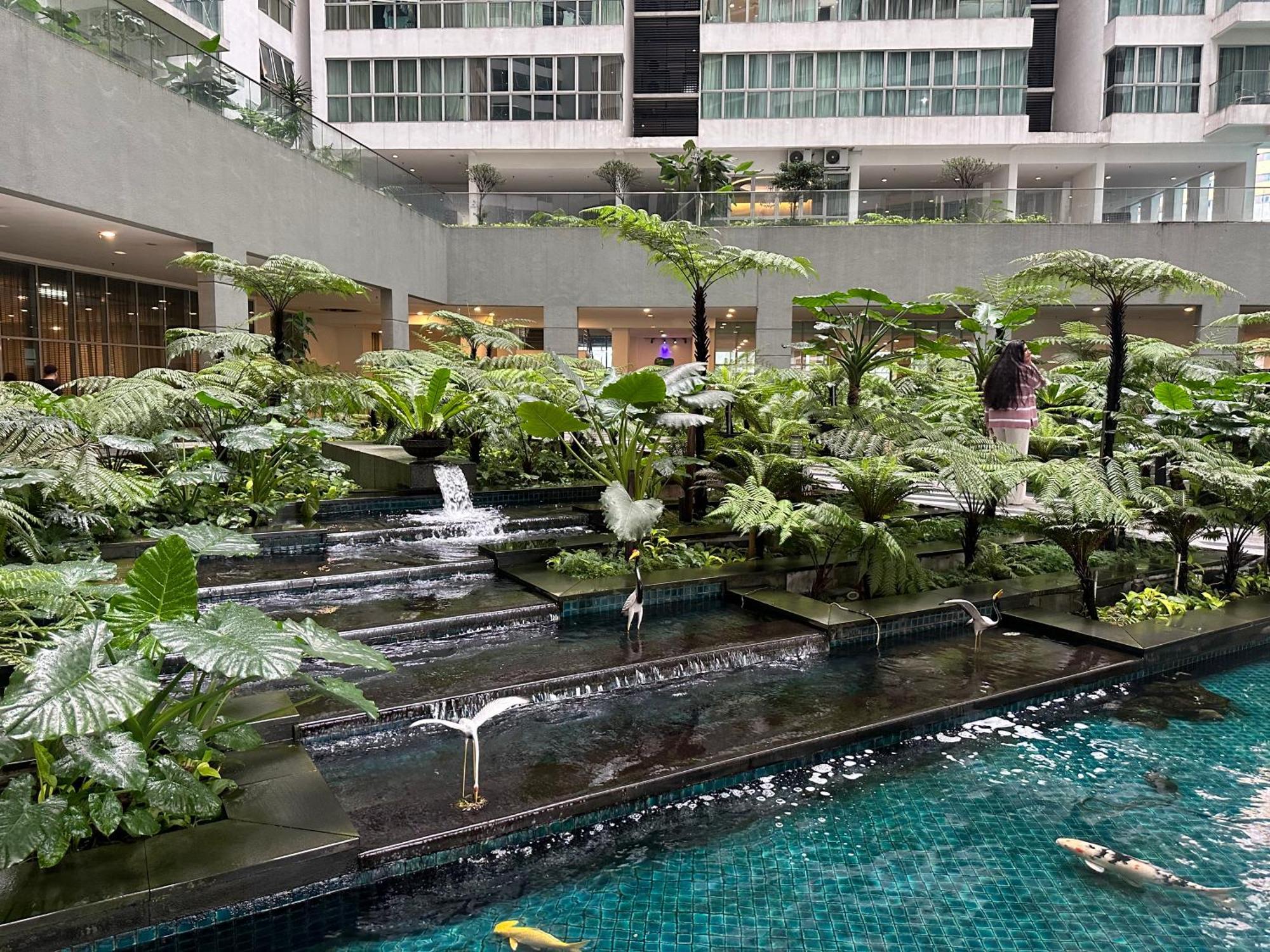 Modern Bauhaus Studio At Regalia Klcc Infinity Pool Kuala Lumpur Ngoại thất bức ảnh