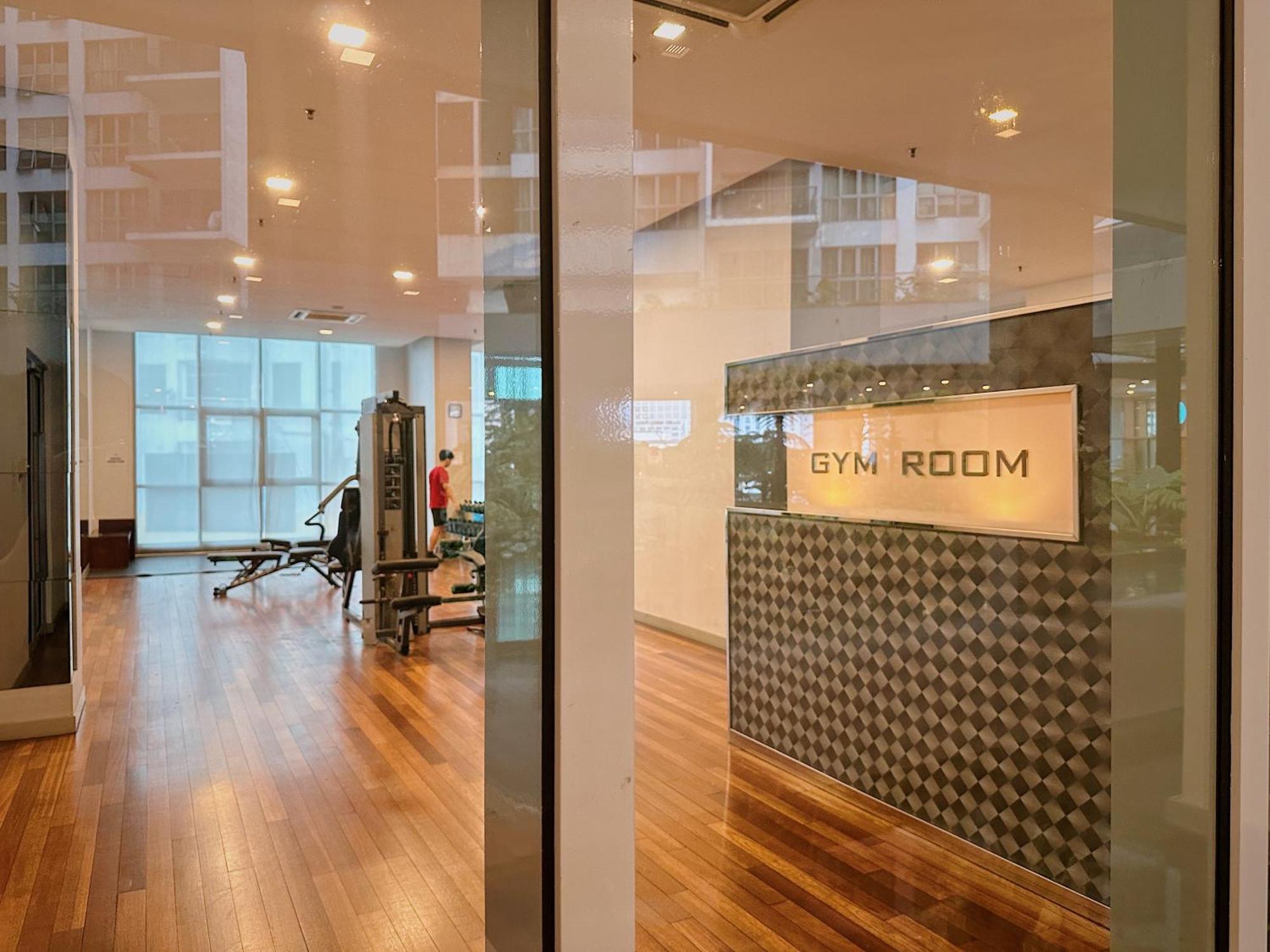 Modern Bauhaus Studio At Regalia Klcc Infinity Pool Kuala Lumpur Ngoại thất bức ảnh
